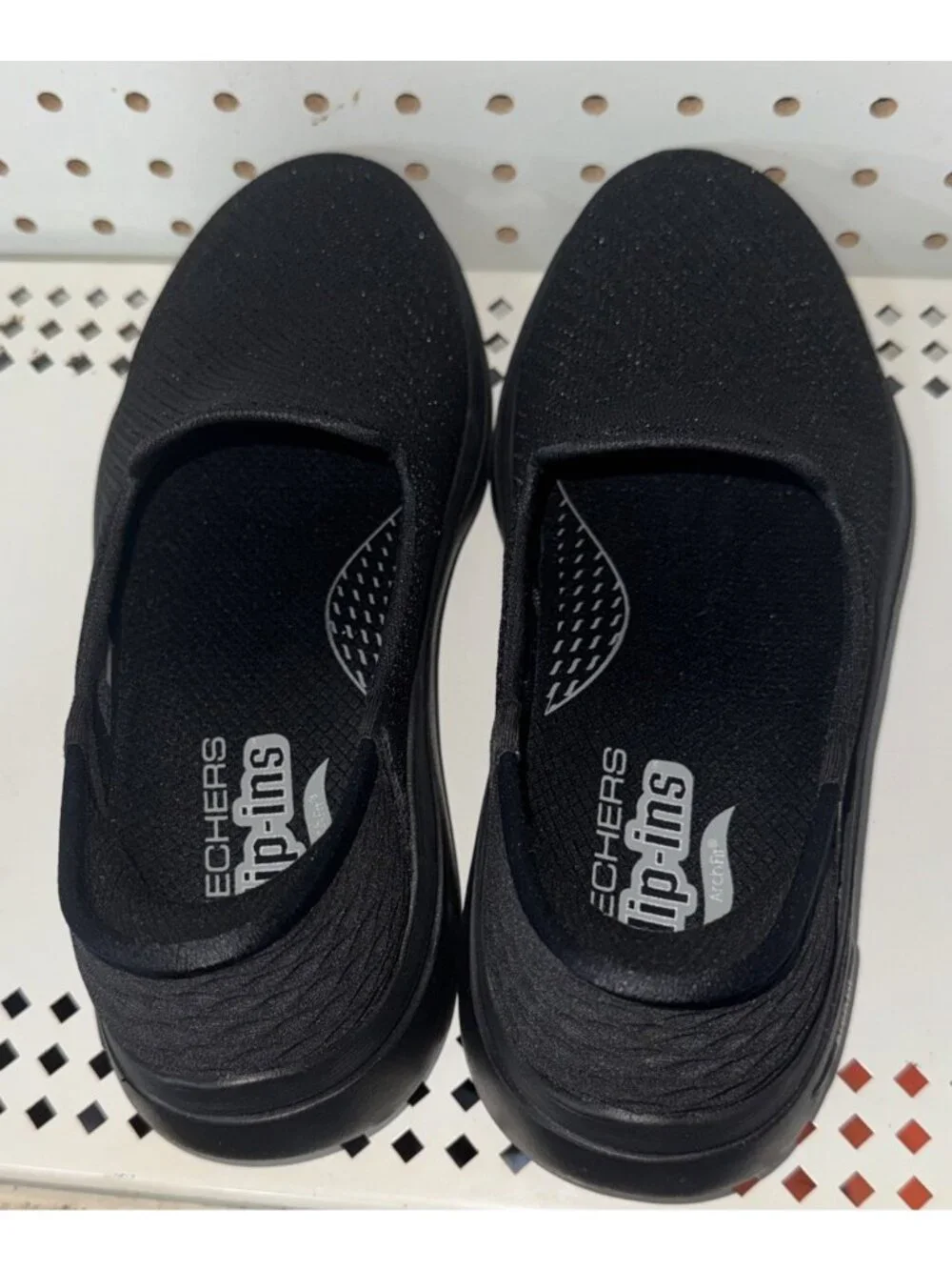 Skechers Go Walk Arch Fit 2.0 Delara Womens Slip On Shoes Size 7.5 WIDE Black